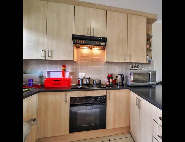2 BEDROOM TOWNHOUSE RENTED IN WALMER HEIGHTS